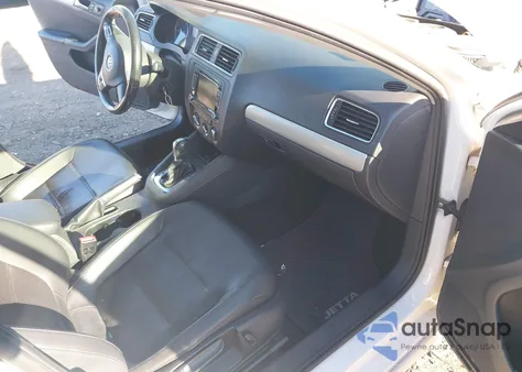 2013 Volkswagen Jetta Se z USA, uszkodzony, nr VIN 3VWDP7AJ3DM368508